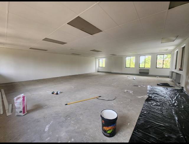 270M² OFFICE TO LET IN VORNA VALLEY